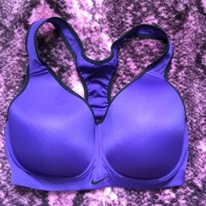 Nike sports bra ✔️